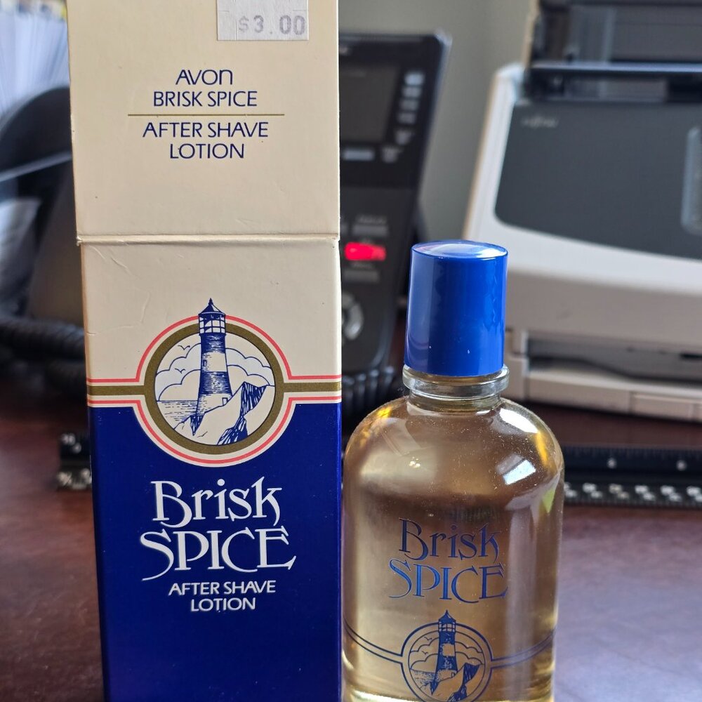 New In Box (NIB) Vintage 1987 Avon Brisk Spice After Shave Lotion - 4.5 fl oz
